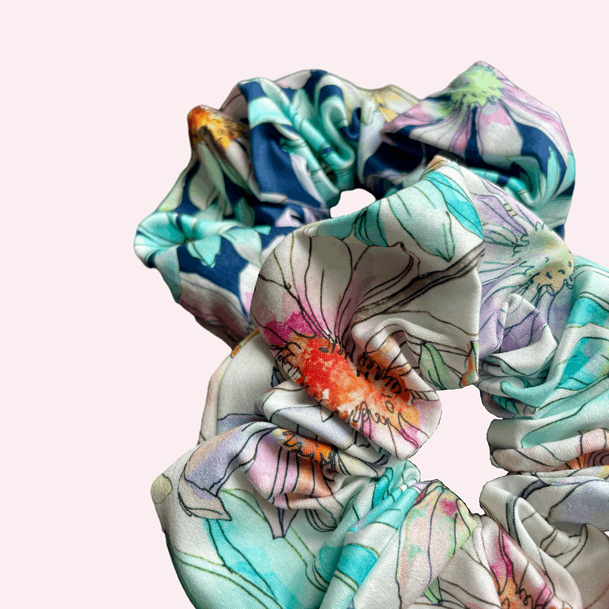 Blossom Twist Scrunchie - Lalunathepanda