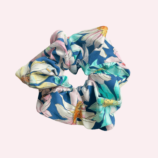 Blossom Twist Scrunchie - Lalunathepanda